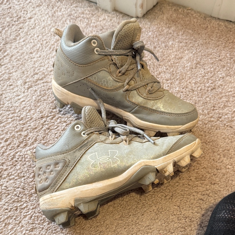 Under Armour Kids Gray Sneakers